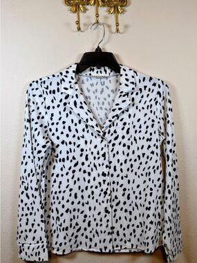 Ecowish Women's Black & White Spot Print Button-Up Blouse with Collar. Size S